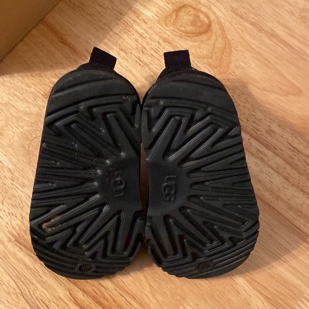 Uggs For Toddlers - Picture 4 of 4